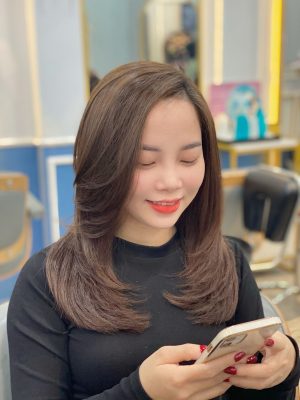 Khách hàng hài lòng với chất lượng khi làm tóc tại ATUKA 