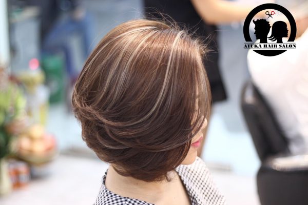 Tóc bob uốn cụp