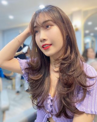 Tóc thẳng uốn đuôi