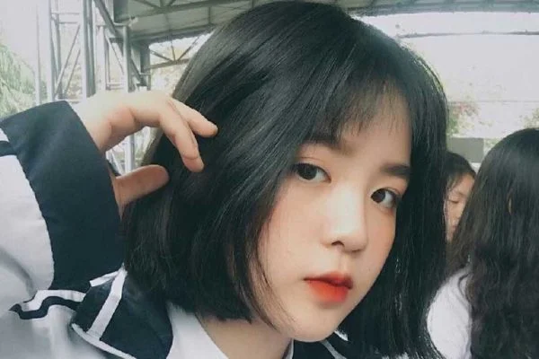 những kiểu tóc đẹp cho học sinh nữ cấp 2